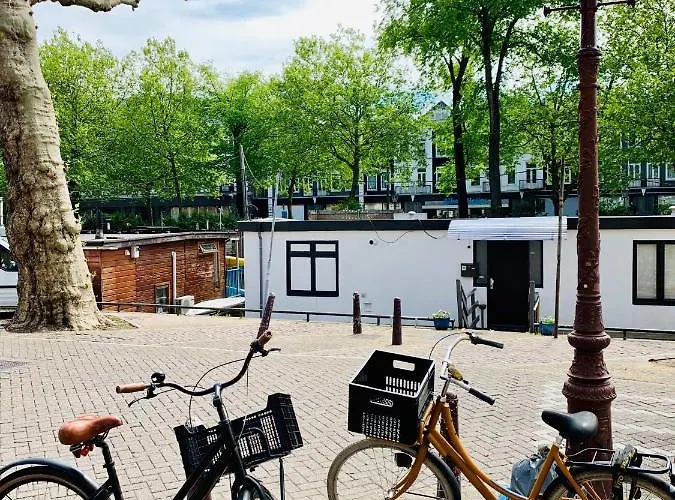 Guest house Amsterdam-Houseboat-Amstel 4*