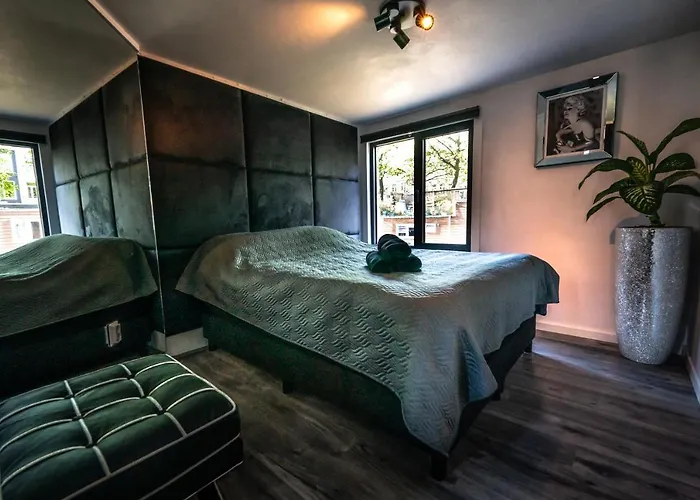 Guest house Amsterdam-Houseboat-Amstel Amsterdam